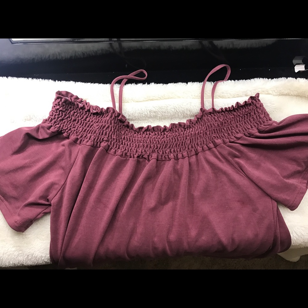 Off shoulder shirt